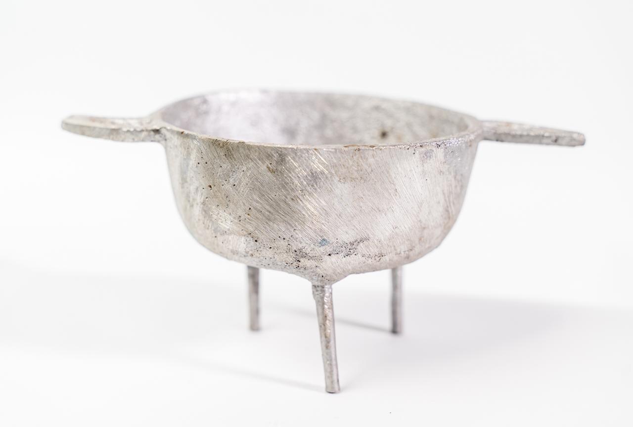 The 3-Legged Cauldron